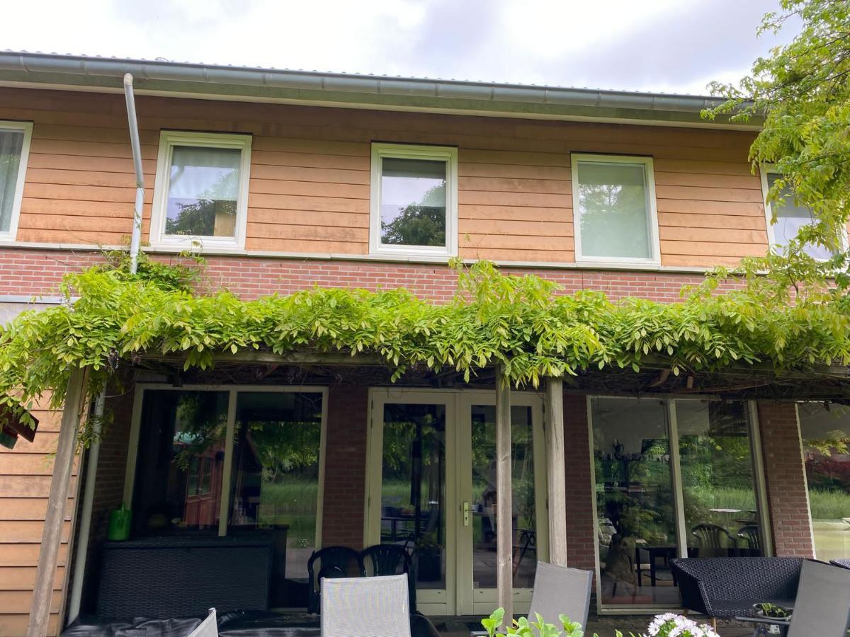 Huis Van Steen Лелистад Екстериор снимка